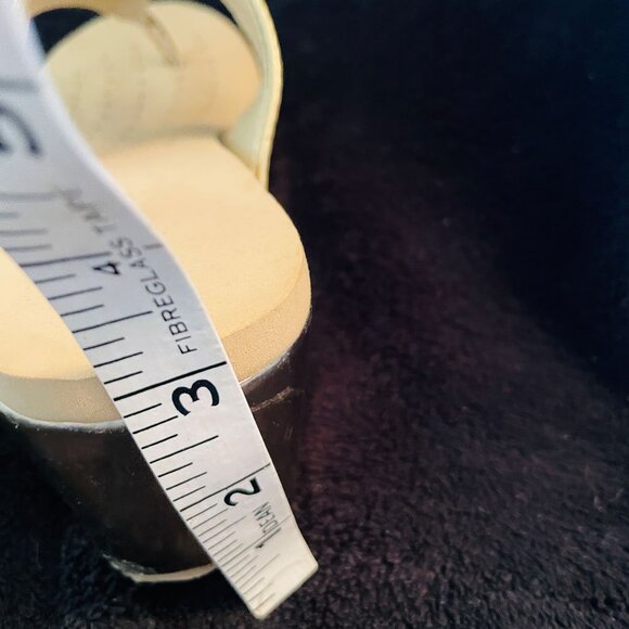 Gold Glitter Side Buckle Strap Platform Wedge Thong Sandals Size 6.5 - Picture 11 of 11